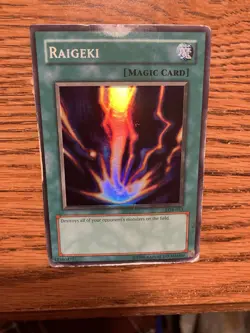 Raigeki - The Legend of Blue Eyes White Dragon (LOB) SUPER RARE - Image 3
