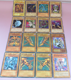 SELECTION OF 16 ASSORTED YU-GI-OH TRADING CARDS IN VERY GOOD CONDITION - Image 1