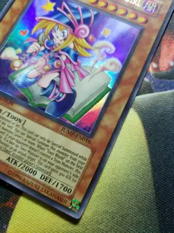 YuGiOh! Toon Dark Magician Girl - JUMP-EN010 - Ultra Rare - Promo Edition NM - Image 4