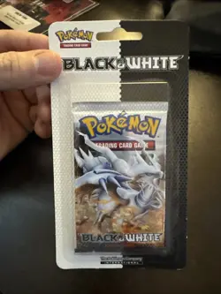 Pokemon Black and White Card Game Booster Pack -sealed, blister- 2011 - 2 packs - Image 3