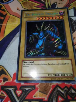 Tri-Horned Dragon lob-e000 Unltd Ed (MP) Secret Rare Yu-Gi-Oh! - Image 5