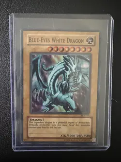 Yugioh - Blue-Eyes White Dragon SKE-001 Super Rare- Yu-Gi-Oh! - Image 1