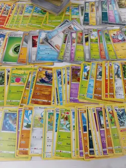 Large Pokemon TCG Mixed Card Bundle Job Lot 500 Plus Cards - Image 4