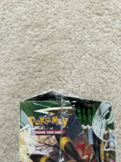 Pokemon TCG Sword & Shield Evolving Skies Booster Box Read Description - Image 3