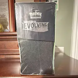 Pokemon TCG Evolving Skies Elite Trainer Box English 65 Cards 2021 Booster - Image 2
