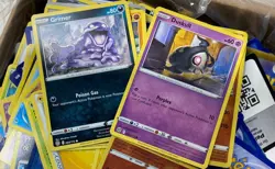 Pokemon Card Lot Mixed Eras Vintage to Modern 8 Lbs Approx 1000 See Photos - Image 3