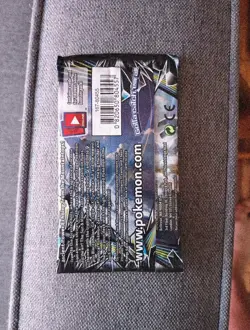 Pokemon TCG Sun & Moon Lost Thunder Booster Pack (10cards) - Image 2