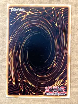 yugioh Elemental Hero Gaia CT08-EN011 Limited Edition Super Rare near mint - Image 3