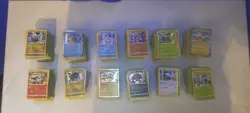 Pokemon TCG Bulk Bundle 250 Cards - Image 1