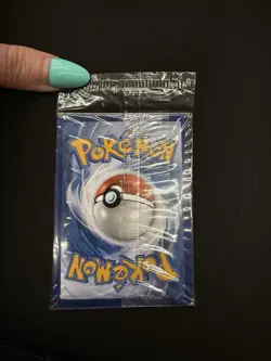 Pokemon Lucario VSTAR Holo Card Pack Nintendo English 2022 Sealed - Image 2