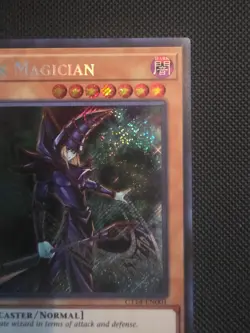 Yugioh Dark Magician CT14-EN001 Limited Edition Near Mint Secret - Image 4