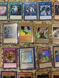 Yu-Gi-Oh! 50 Card Lot with Tin Secret, Ultra Rare Holos Lot Old Retro Blue eyes - Image 5