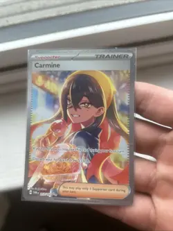 Pokemon Carmine 217/167 Full Art Holo Trainer Supporter Sv06 Twilight Masquerade - Image 1