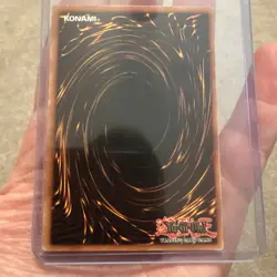 Blue-Eyes White Dragon Ultra Rare SDK-001 Lightly Played - Image 2