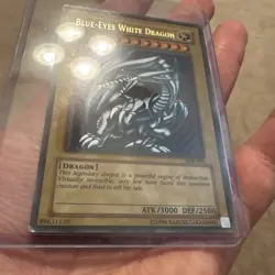 Blue-Eyes White Dragon Ultra Rare SDK-001 Lightly Played - Image 3