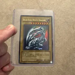 Blue-Eyes White Dragon Ultra Rare SDK-001 Lightly Played - Image 4