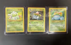 Pokemon 3 Card Lot HOLO Venusaur Vintage WOTC Bulbasaur / Ivysaur / Venusaur - Image 2