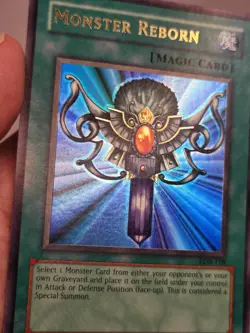 Yugioh Monster Reborn Unlimited Edition Ultra Rare LOB-118 LP/NM - Image 3