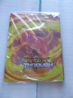 Pokemon XY Breakthrough Binder- 9 pocket pages -216 cards capacity - Image 2