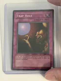Konami Yu-Gi-Oh! Trap Hole LOB-058 Legend of Blue Eyes White Dragon Super Rare - Image 1