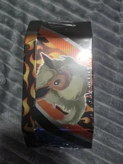 Pokemon Eevee Evolutions Tin Flareon V - Image 2