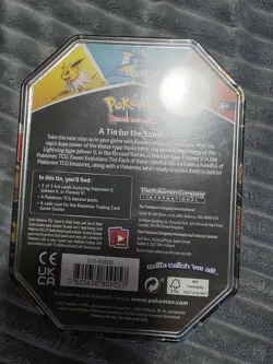 Pokemon Eevee Evolutions Tin Flareon V - Image 3