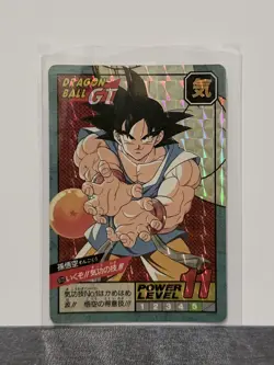 Dragon Ball GT carddass super battle #672 Son goku Prism holo card Bandai 1996 - Image 1