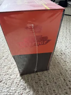 Pokemon TCG Sword & Shield Vivid Voltage Elite Trainer Box ETB Factory Sealed - Image 4