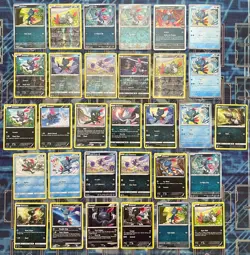 Pokemon Tcg Sneasel Lot of 31 Unique HOLO & Non Holo Vintage and MORE! - Image 1