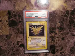 Pokemon 1999 Fossil Zapdos #15, Holo, 1st Edition,PSA 8 - Image 3