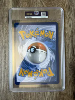 2025 POKEMON SVP UNOVA VICTINI ILLUSTRATION COLLECTION JUMBO #208 VICTINI PSA 10 - Image 4
