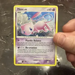 Pokemon Mew Lv. 40 15/132 2007 Holo - Image 1