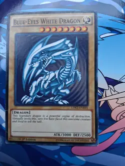 YUGIOH: BLUE-EYES WHITE DRAGON (ORIGINAL ART SDK) CLASSIC LDK2-ENK01 1st Edition - Image 1