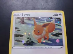 Pokemon - Eevee SWSH190 Holo Promo Sword & Shield - Image 4