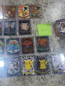 Pokemon 1999 Topps Base and Holos Lot - Image 3