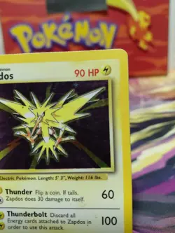 Pokemon TCG Zapdos Base Set Holo Unlimited Rare Highplay/damaged Vintage Card - Image 4
