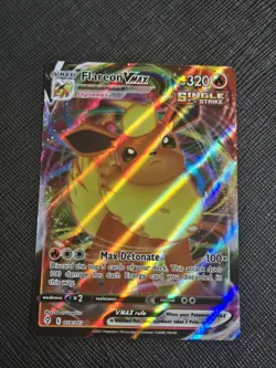 Pokemon Flareon VMax 018/203 Evolving Skies Ultra Rare Holo LP - Image 1