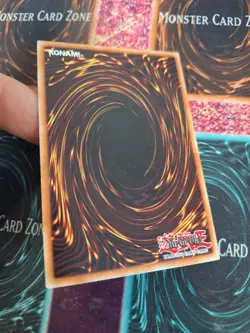 Yugioh Dark Magician MVP1-ENG54 Gold Rare 1st Edition Near Mint - Image 4