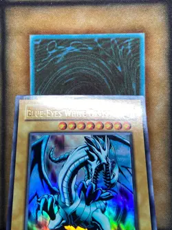 Yugioh Blue-Eyes White Dragon LOB-001 Ultra Rare 1st Ed ASIAN ENGLISH NM - Image 4