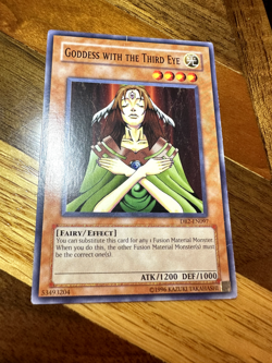 Goddess with the Third Eye DB2-EN097 Unlimited Edition Common HP + BONUS - Image 1