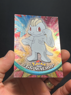 Topps Pokemon Series 1 Blue Logo 1st Print Rainbow Foil Machop #66 LP - Image 2