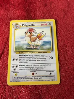 Pidgeotto 022/102 Base Set Regular Pokemon Card Played - Image 1