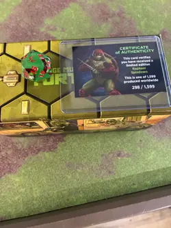 Sirius, WOTC MTG TMNT Raphael Limited Edition D20 Dice and Card COA 298/1599 - Image 1