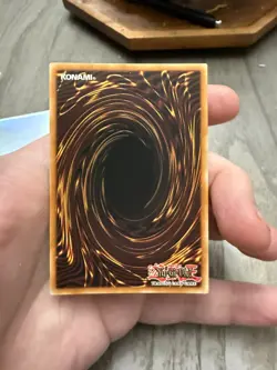 🔥YUGIOH • DARK MAGICIAN ULTRA RARE • YGLD-ENB02 • 1st EDITION •🔥 - Image 2