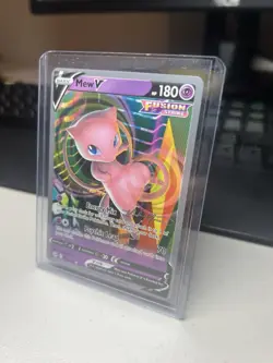 Mew V # 113/264 SWSH: Fusion Strike Ultra Rare Pokemon TCG Card NM - Image 2