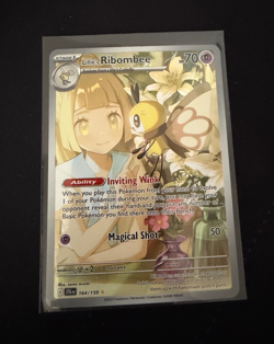 TCG Pokemon Lillie's Ribombee 164/159 Sv09 Illustration Rare Holo Full Art EN - Image 1