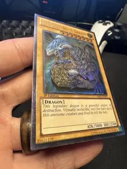 Yu-Gi-Oh! TCG Blue-Eyes White Dragon Ultimate Rare 1st Edition YSKR-EN001 - Image 3