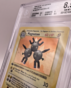 Pokemon 1st Edition Shadowless Base Set Magneton 9/102 BGS 8.5 (8.5, 9, 9, 8.5) - Image 4