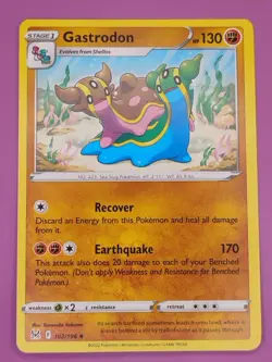 Gastrodon 102/196 Lost Origin Regular Finish Pokemon Card - Image 1