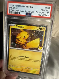 2026 POKEMON TEF EN-TEMPORAL FORCES POKEMON DAY 2026 COLLECTION PIKACHU PSA 10 - Image 1